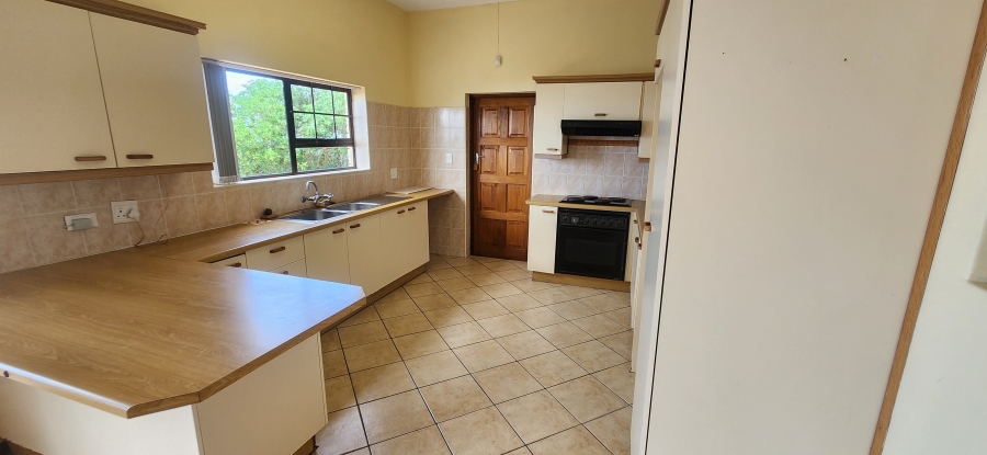 5 Bedroom Property for Sale in Dana Bay Western Cape